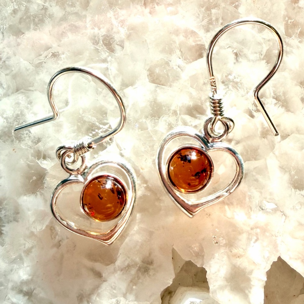 🧡Dainty Silver Tone & Amber Heart Earrings, 1” x .5”, for Valentine’s Day